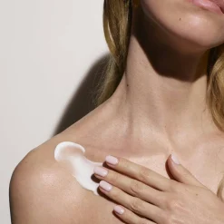 Soin Corps Nourrissant Acide Hyaluronique & Beurre de Karité - 200ml